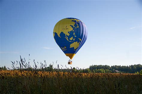 lidojums ar lidojuma balonu.